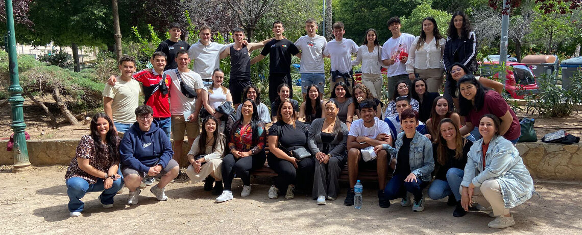 Nos visitan Estudiantes